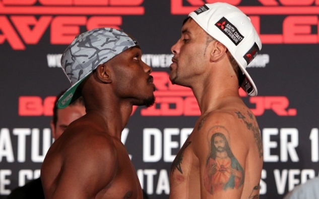 Bradley vs. Chaves / zdroj foto: Boxingscene.com