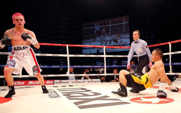 Budler vs. Zhong / zdroj foto: Boxingscene.com