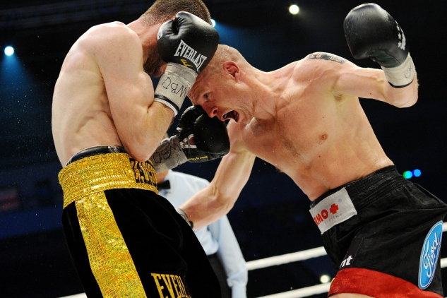 Konečný vs. Bajsangurov - zdroj foto: SES Boxing /Y.Stolitniy